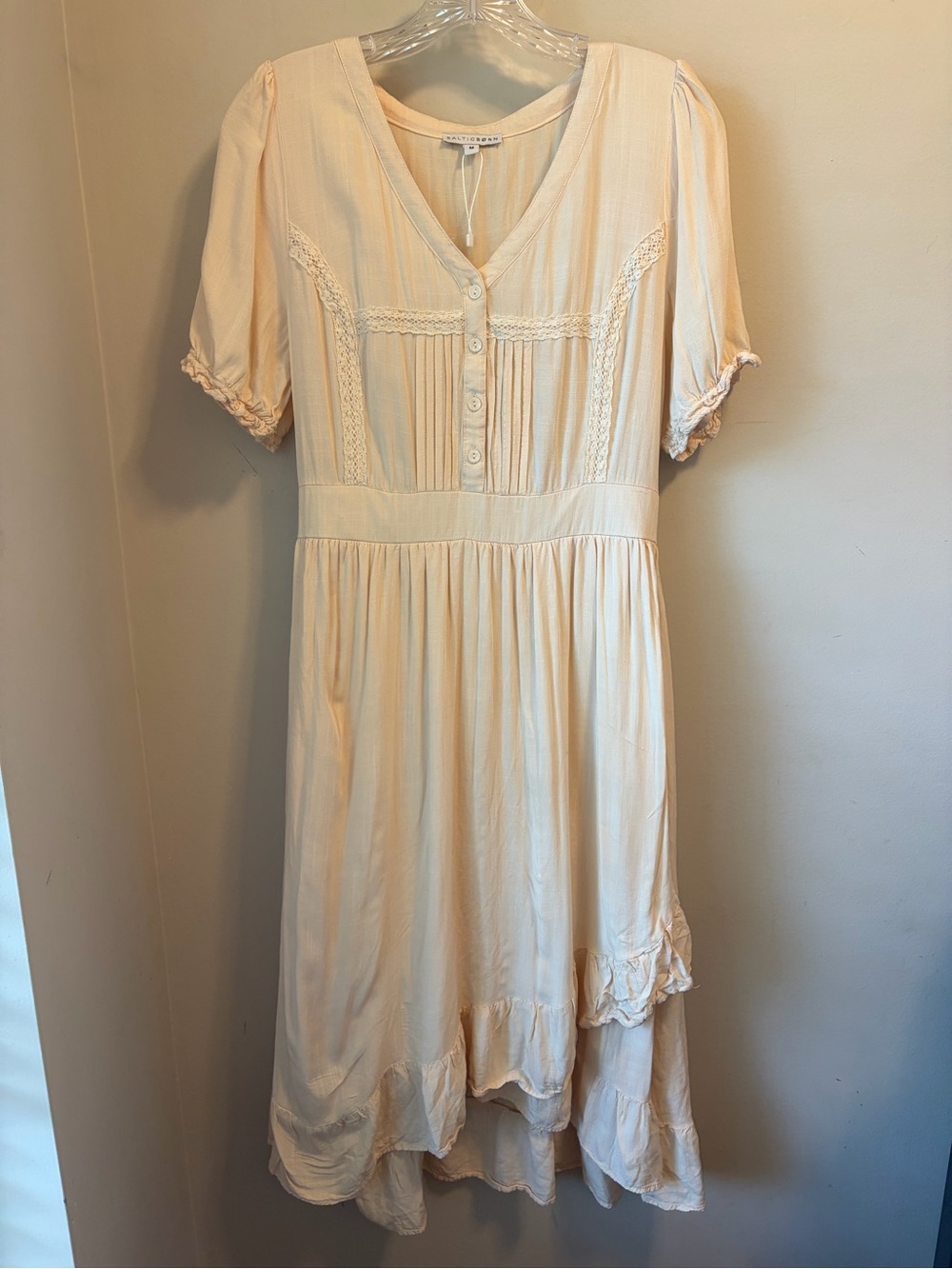 Baltic Born Women’s Cream Midi Dress Size M Puff Sleeve Smocked Cottagecore Boho - Picture 2 of 6